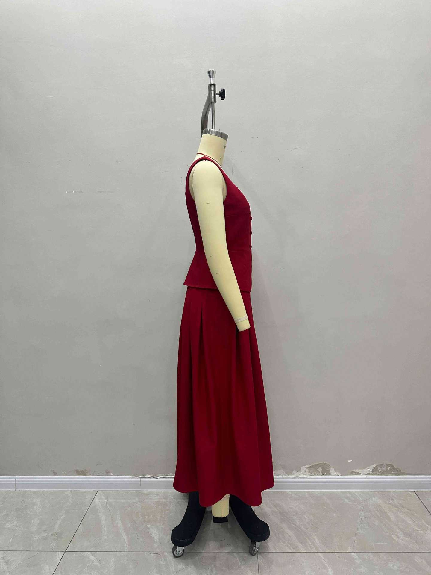 Pleated Maxi Skirt and Sleeveless Top Set image 4