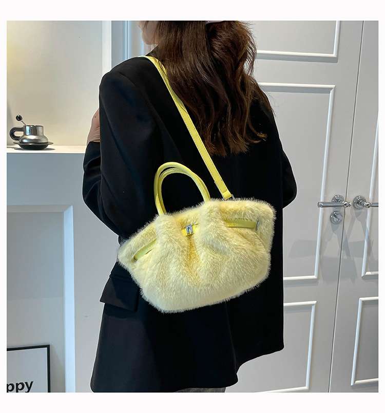 Faux Fur Handbag with Cut-Out Design image 0