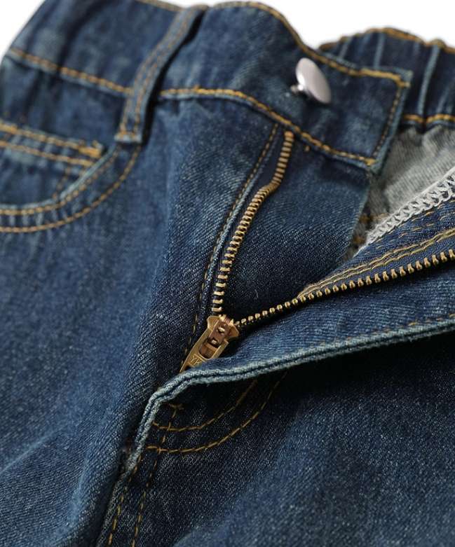 Graffiti Print Ripped Denim Pants image 6