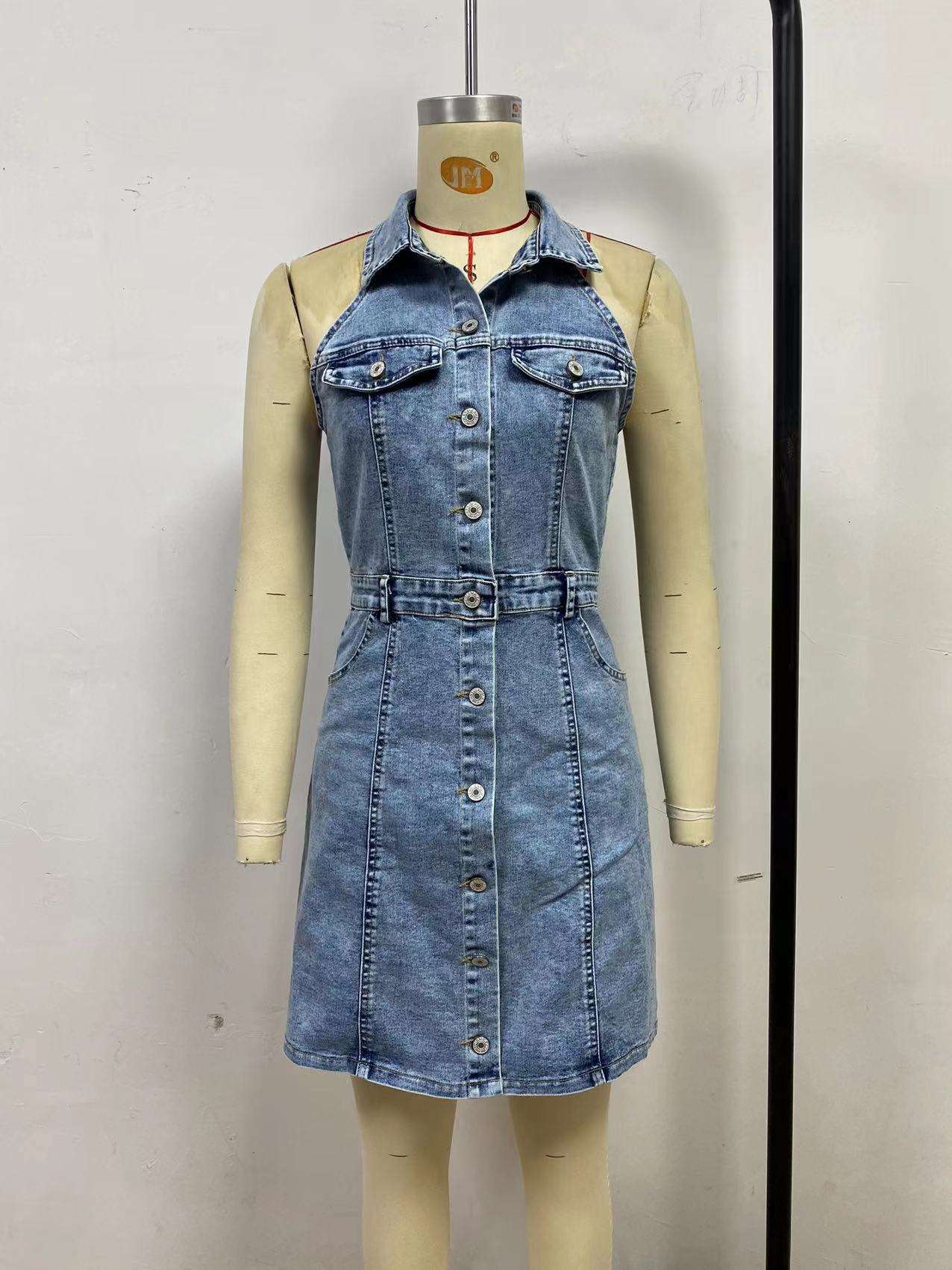 Sleeveless Button-Front Dress with Belt image 3