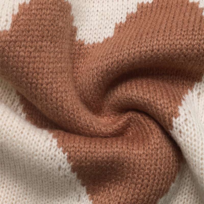 Heart-Pattern Buttoned Cardigan image 4