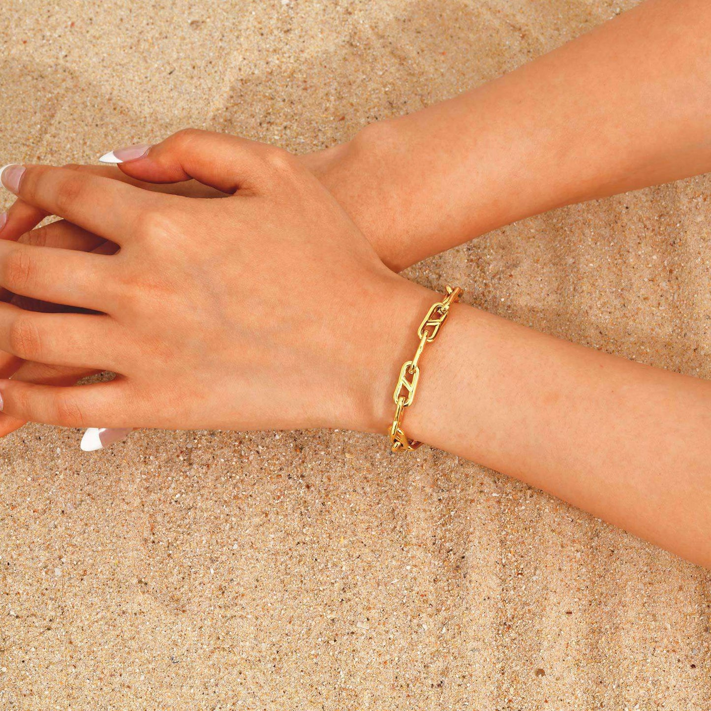 Elegant Gold Chain Link Bracelet - Free Size, Gold image