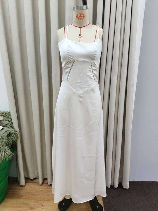 Elegant White Maxi Dress image 3