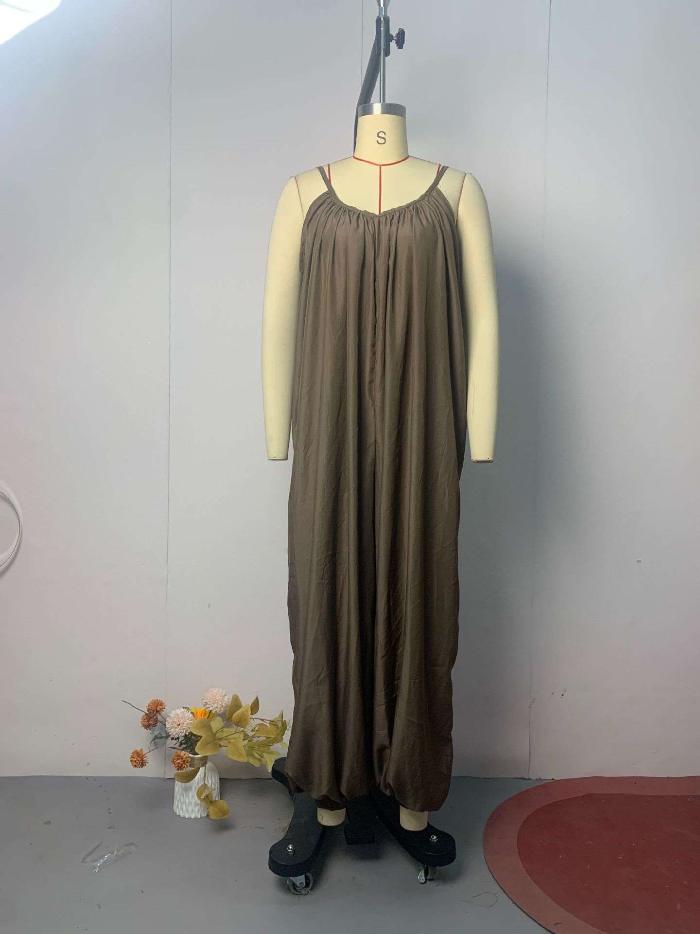 Chic Pleated Sleeveless Jumpsuit image 3