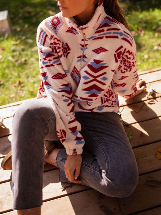 Cozy Geometric Pattern Fleece Pullover image 5
