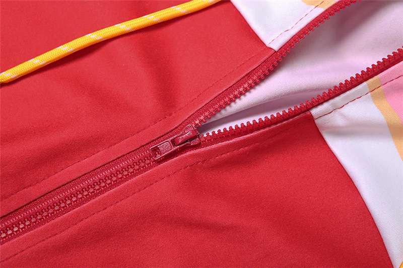 Colorful Casual Outfit with Shorts image 7