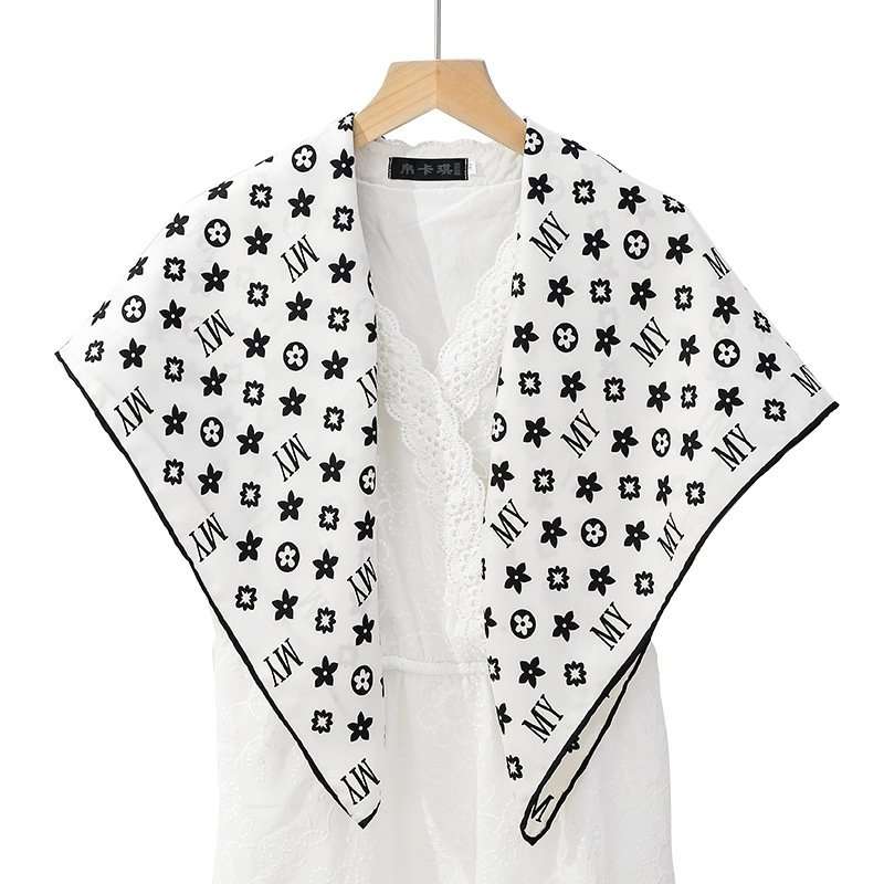 Monochrome Floral Print Scarf image 4