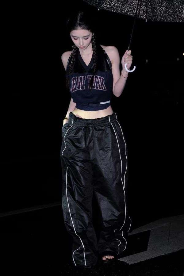 Casual Top & Wide-Leg Pants with Piping - S, Black image