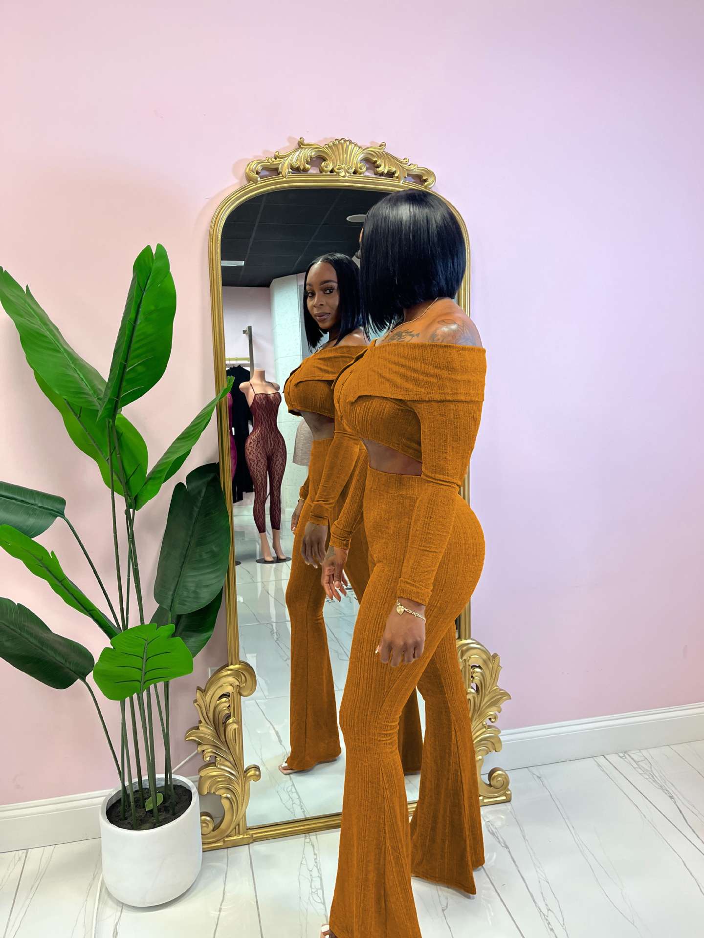 long sleeve ribbed shirt flared pants image 7