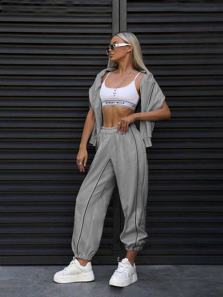 Casual Streetwear Tracksuit with Crop Top image 3