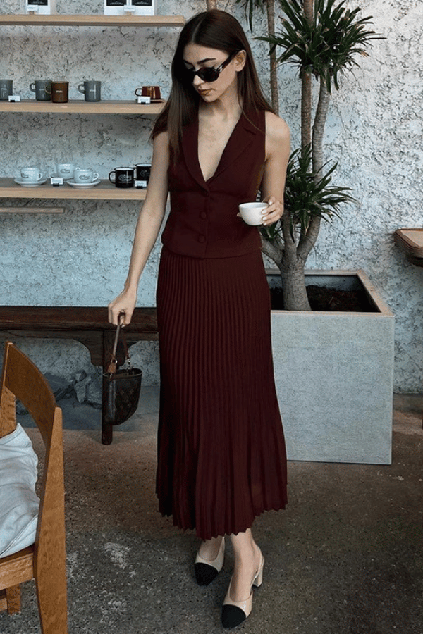 Chic Pleats Sleeveless Vest Set image 2