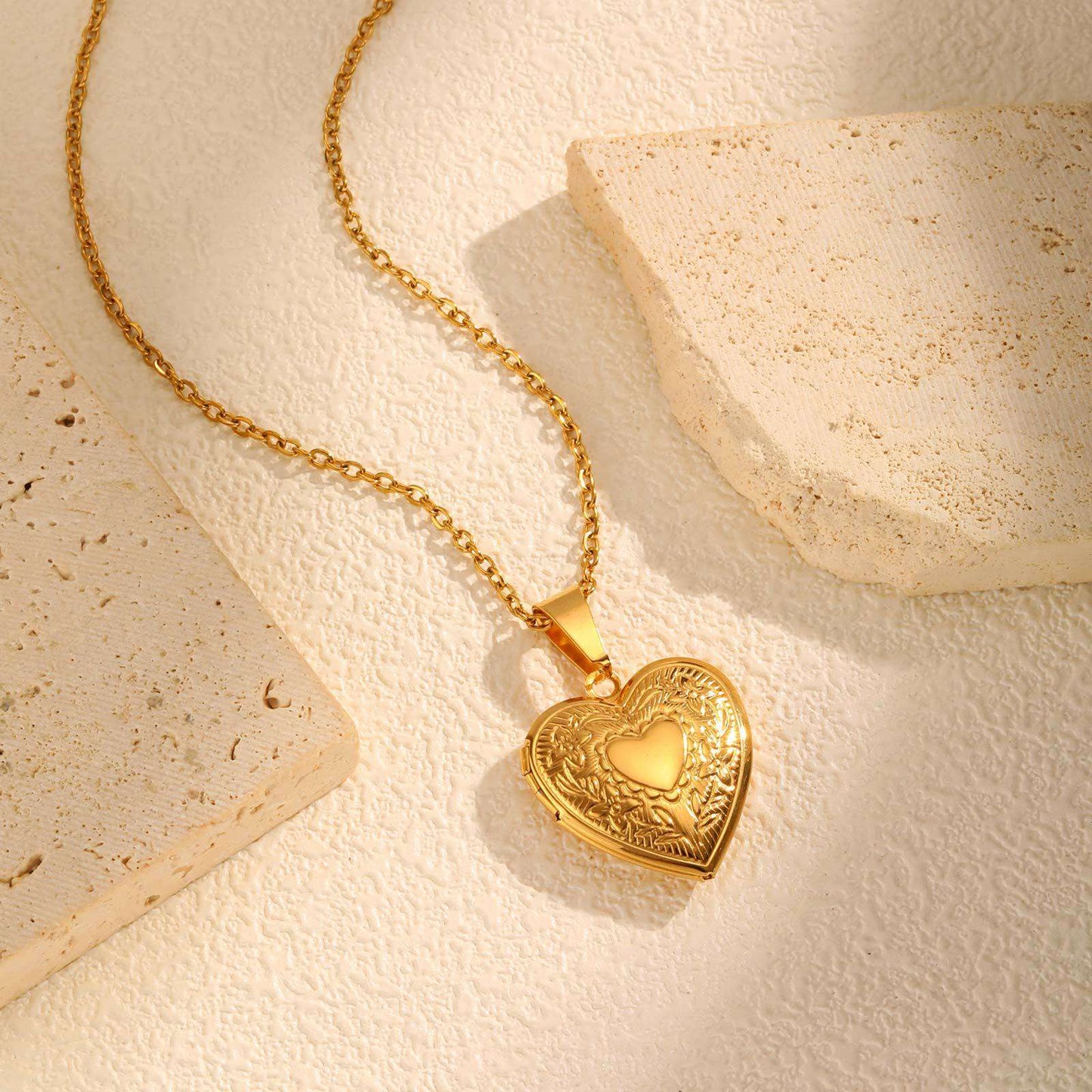 Elegant Gold Heart Pendant Necklace image 4