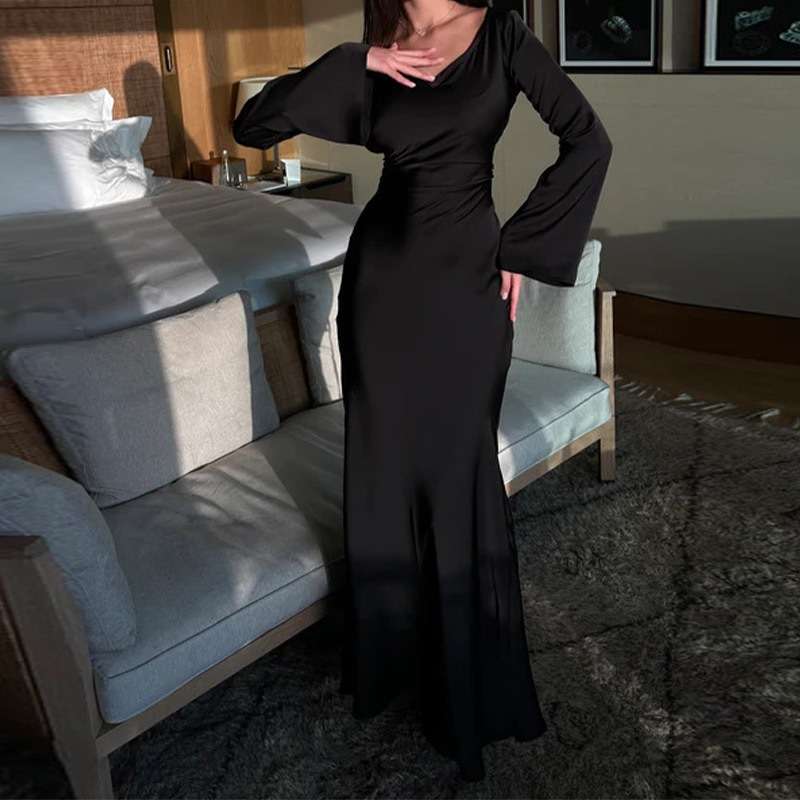 Elegant Evening Dress - S, Black image