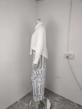 Button-Down Shirt with Patterned Wide-Leg Pants image 2