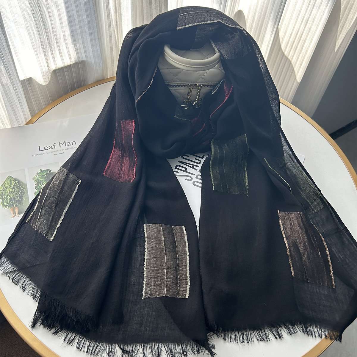 Luxurious striped scarf Shawl - Free Size, Black image