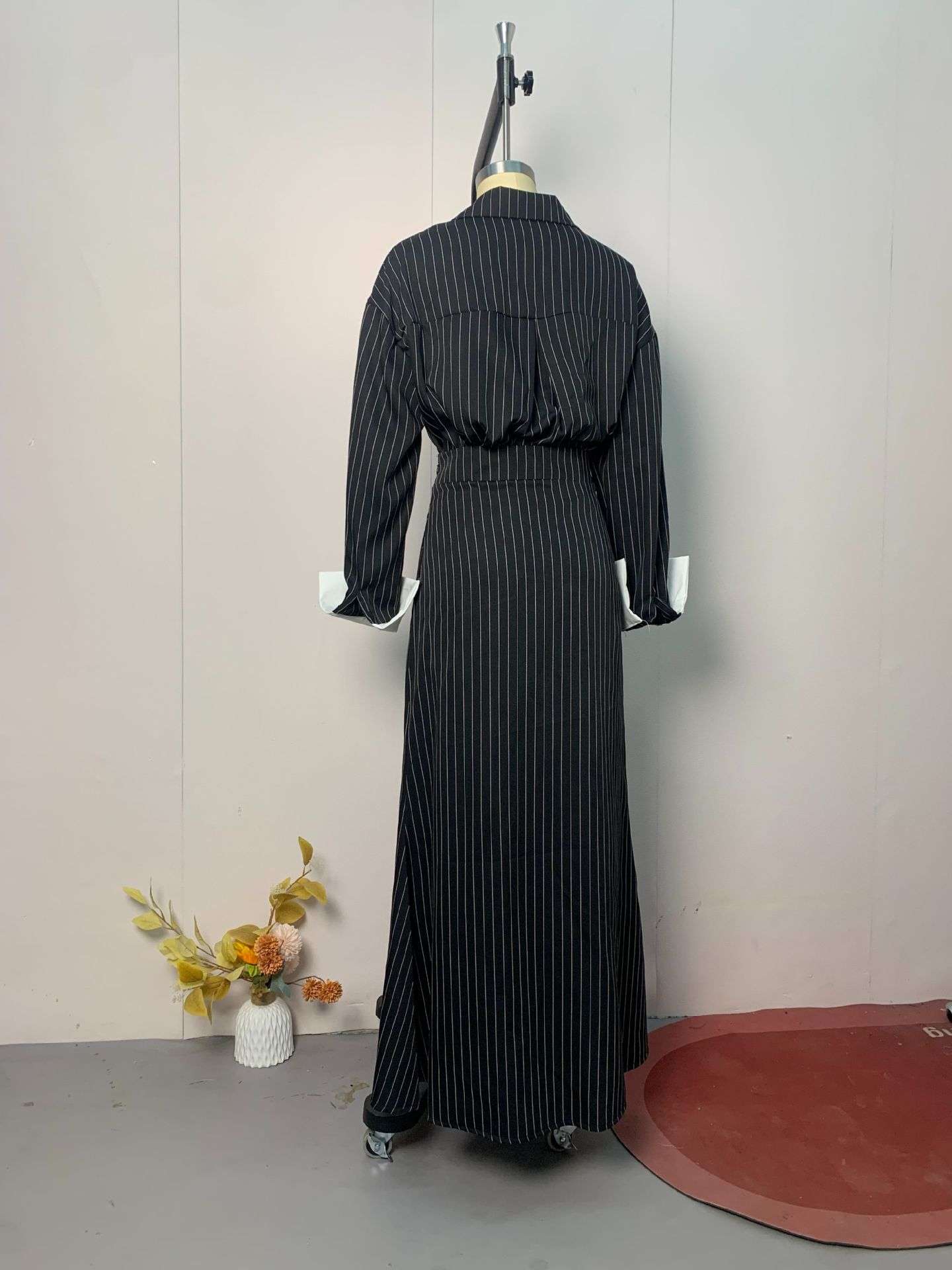 Pinstripe Two-Piece Set with Oversized Shirt and Fitted Skirt image 3