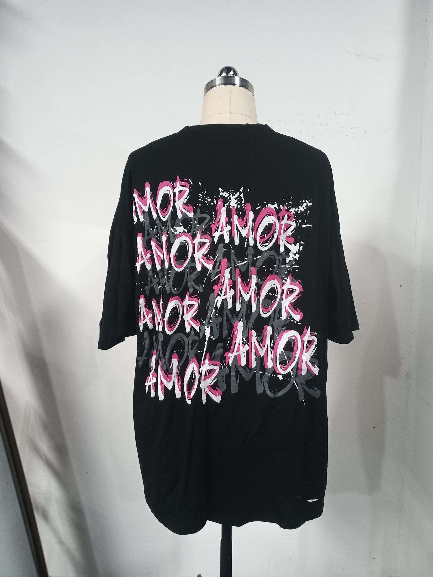 Casual Oversized T-Shirt with Graffiti Print - M, Black image