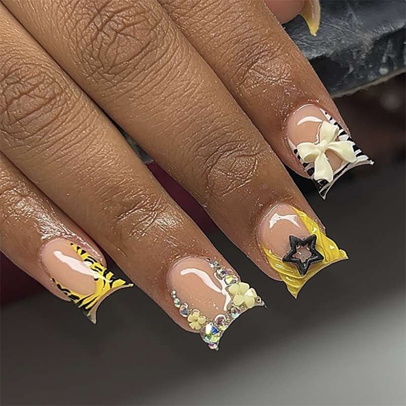 Nail Art with 3D Flower and Star Accents image 1