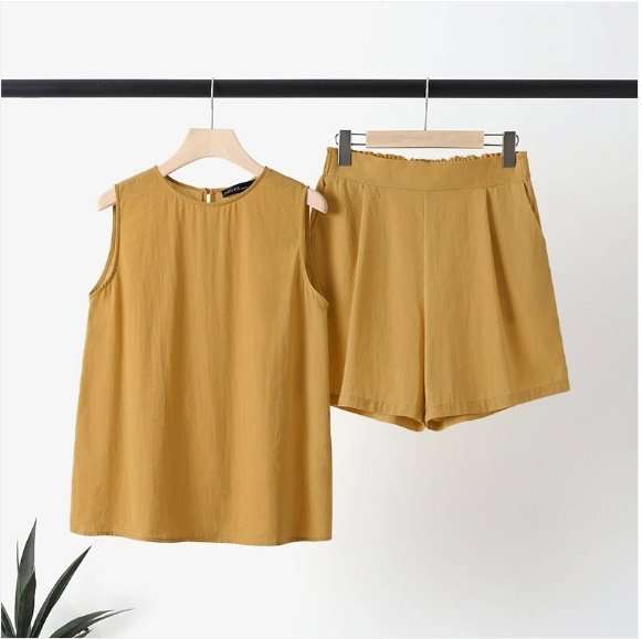 Relaxed Fit Top & High-Waisted Shorts Set image 7