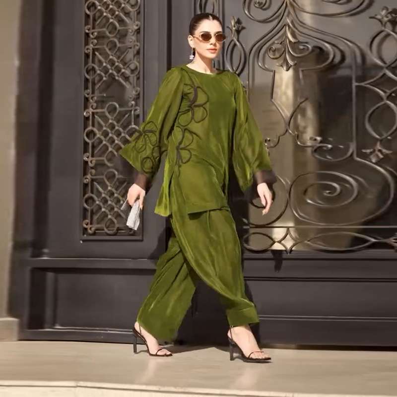 Elegant Tunic and Pants Set image 3