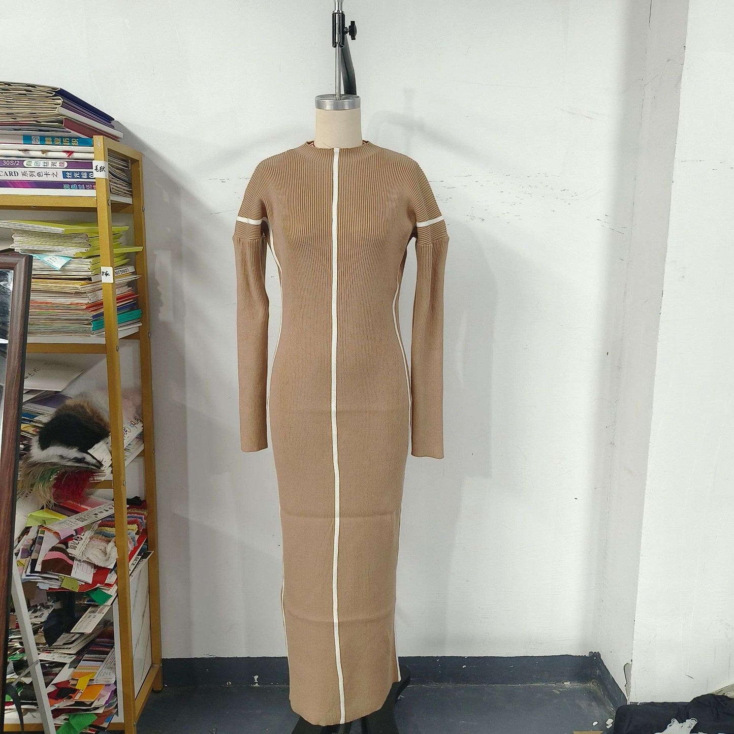 Bodycon Midi Dress with Piping image 5